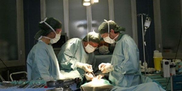 Chirurgia plastica, è boom in Cina: oltre 2 milioni di interventi nel 2011, per un mercato da 47 miliardi di euro