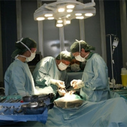 Chirurgia plastica, è boom in Cina: oltre 2 milioni di interventi nel 2011, per un mercato da 47 miliardi di euro